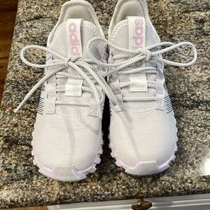 Adidas girls Kaptir Flow sneakers brand new never worn